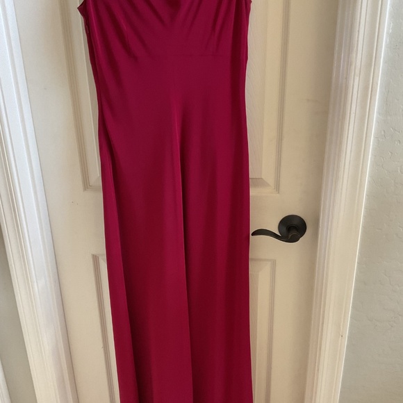 Red vintage style maxi gown with rhinestone clips. Sleeveless, cowl neck - Picture 3 of 3